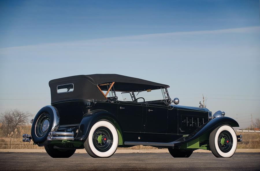  Packard 840 DeLuxe Eight Sport Phaeton 1931 года  (фото 3 из 4)